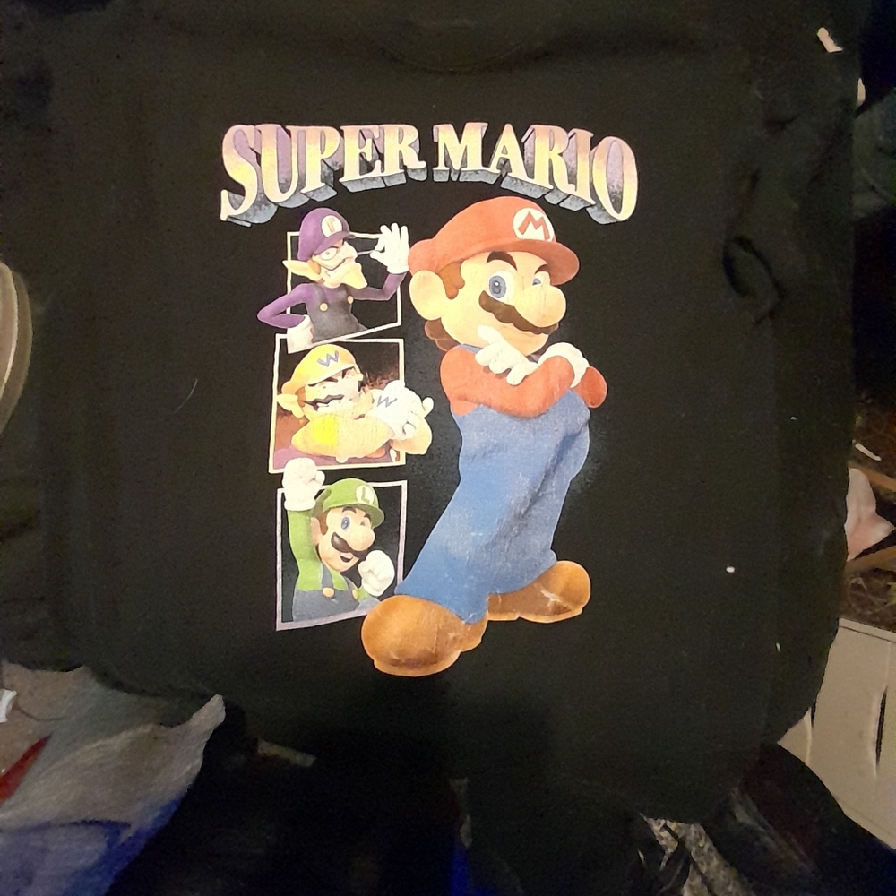Super Mario Bros t-shirt mens M